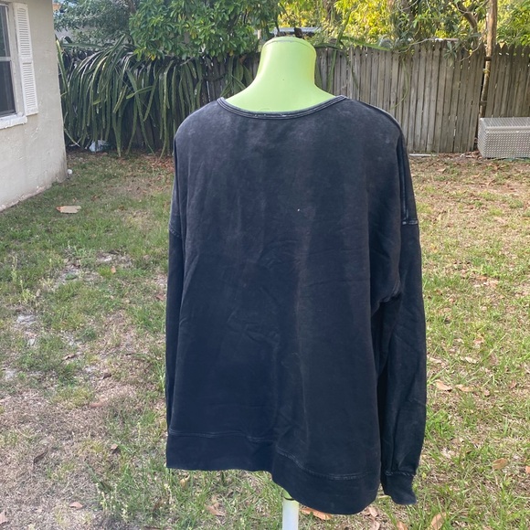 Fantastic Fawn Distressed Skull Print Sweatshirt Women’s oversized Size L - Picture 8 of 12